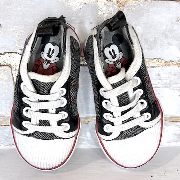 Disney Store Baby Micky Mouse MKY 28 Soft Sneakers, Toddler Size 12-18 Months. - Picture 3 of 7